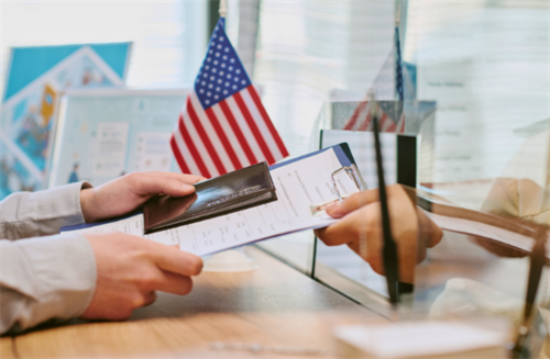 Visa application process at a US consulate